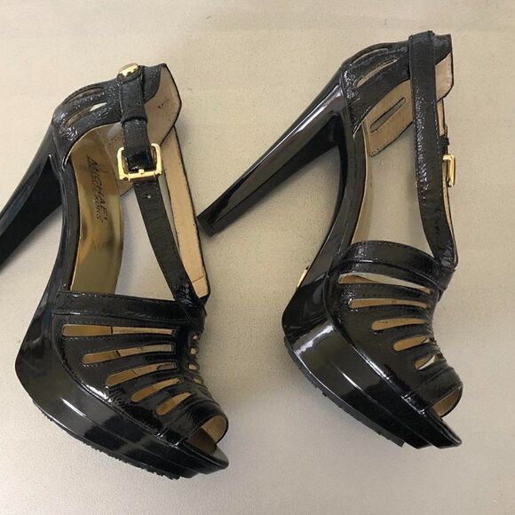 ‎Michael Kors Black Patent Leather Platform Sandals - Picture 8 of 16